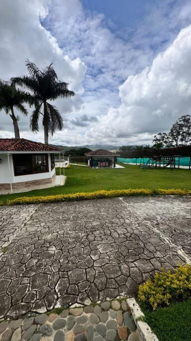 Villa Finca Con Vistas Al Lago Calima Exterior foto